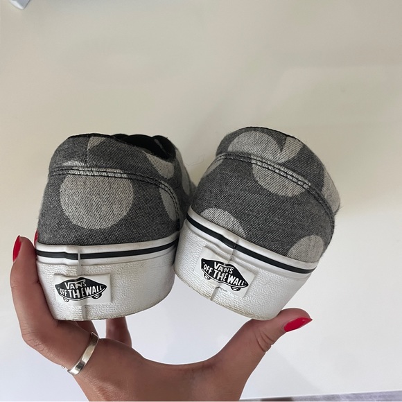 Platform vans - Picture 2 of 5